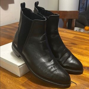 Next Forever Comfort Black Leather Elastic Panels Pull On Chelsea Ankle Boots